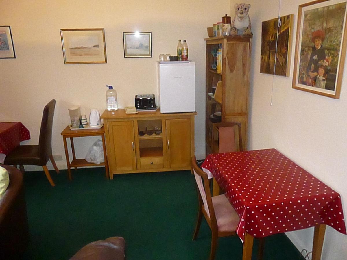 The Garden House B&B Knighton  Dış mekan fotoğraf